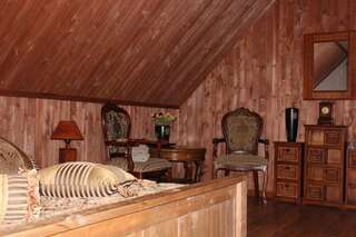 Гостевой дом Krapi Guesthouse Treimani Двухместный номер с 1 кроватью и общей ванной комнатой-2