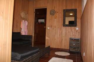 Гостевой дом Krapi Guesthouse Treimani Двухместный номер с 1 кроватью и общей ванной комнатой-8