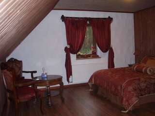 Гостевой дом Krapi Guesthouse Treimani Двухместный номер с 1 кроватью и общей ванной комнатой-1