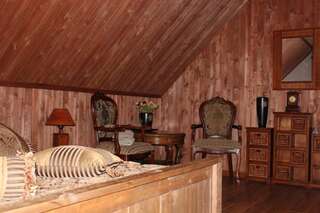 Гостевой дом Krapi Guesthouse Treimani Двухместный номер с 1 кроватью и общей ванной комнатой-12